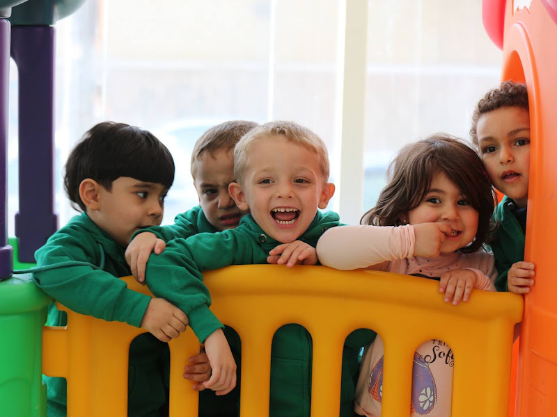 شعار Little Scholars Pre-School, Salmiya-Kuwait