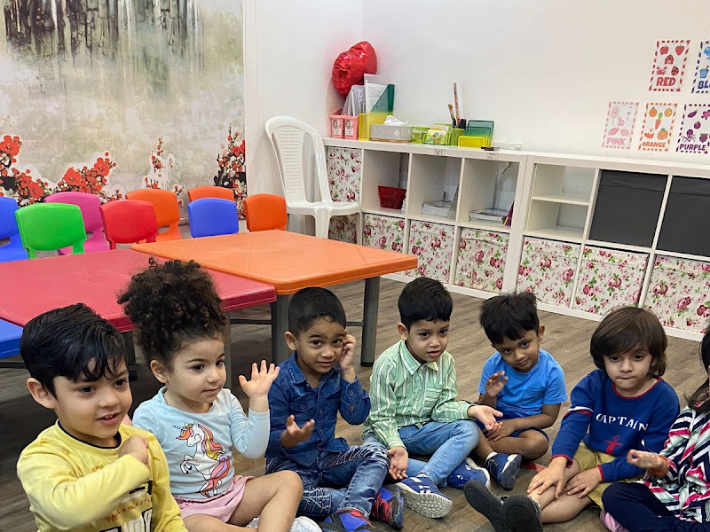 شعار Mini Steps Nursery